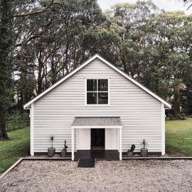The Red Hill Barn, Hotel in Main Ridge