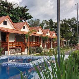 Westview Beach Resort، فندق في مورونغ