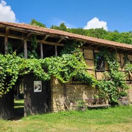 Little River Guest House, hotel in Gabrovo