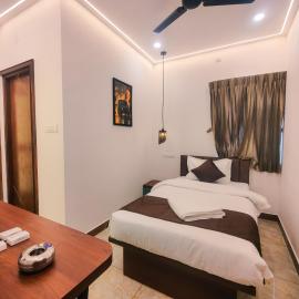 Hotel Nova Grande', hotel em Hosur