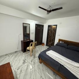 S ROOMs, hotel em Pithāpuram