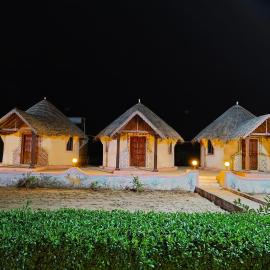 Dholavira Village resort, hotel i Dholovira