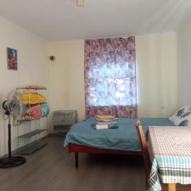 Guest house with two rooms, hotel a Zugdidi