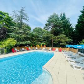 Flower Camping La Pibola, hotel u gradu 'Camon'