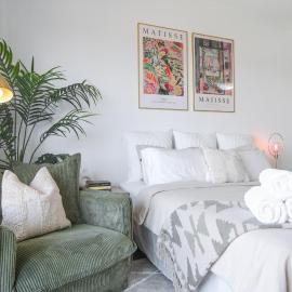 Harbourside Apartment in Pyrmont with Pool, Gym, Sauna & Free Private Parking