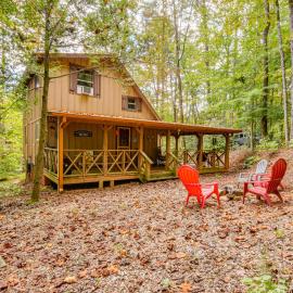 Hike & Fish: Wooded Cabin Near Downtown Helen, hôtel à Sautee Nacoochee