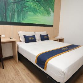 King Stone Hotel By ARBA, hotel en Kranggan-wetan Satu