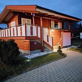 Ferienhaus LiRa, viešbutis mieste Drobolachas prie Fakerio ežero