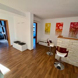 Herzo City Apartment - bis zu 8 Personen - 4 Schlafzimmer - Innenstadt: Herzogenaurach şehrinde bir otel