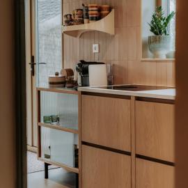 Design Lodge It Sluske Luxe Relax aan Water en Weilanden, hotel u gradu Raerd