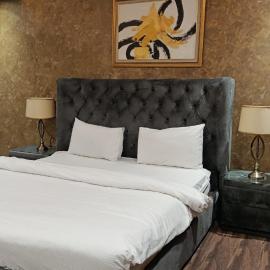 The Perfect Blend of Price and Comfort in GCM laxor Stay in Prime location