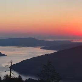 Blue Horizon Mountain Retreat B&B, hotel in Shawnigan Lake