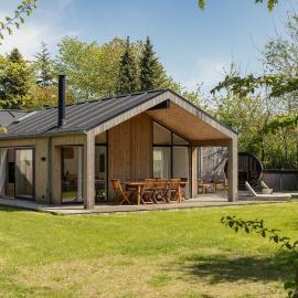Luxury 4 bed home with sauna, отель в городе Tisvilde