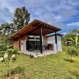 Wasi Loma casa campestre, hotel in Pedro Vicente Maldonado