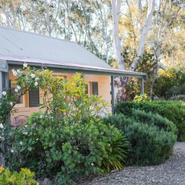 Donnybrook Cottages - Donnybrook, Hotel in Clare