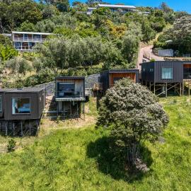 Hidden Valley Waiheke, hotel a Palm Beach