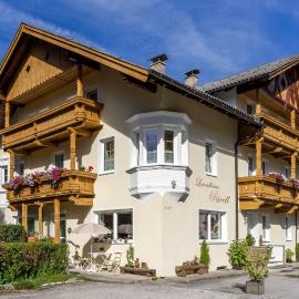 Landhaus Riedl, hotel i Scharnitz
