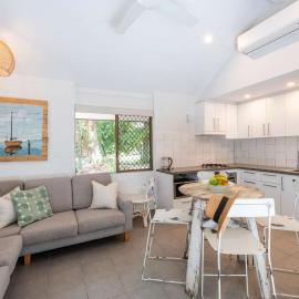 Bayshore Bungalow 8 - Oceanstays