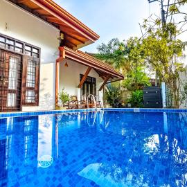 City Beach Apartment: Bentota şehrinde bir otel