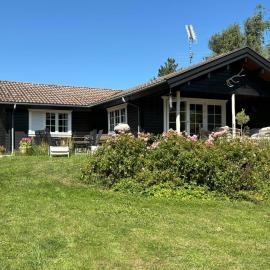 Summer House Overlooking Holløse Near Tisvilde, Hotel in Vejby