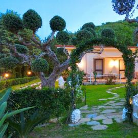 Alba in vigna Bed and Breakfast, hotel a Laureana Cilento