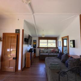 Lake Ngatu Cottage, hotel v destinaci Awanui