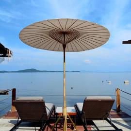 Tropical Sea Front House, khách sạn ở Ko Po