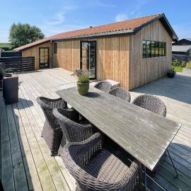 Amazing Home In Mesinge With Wifi, hotel sa Mesinge