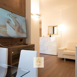 GoldenSuitesItaly Piazza Duomo Luxury Apartment 3