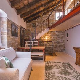 Lovely Apartment In Oprtalj With Wifi, hotel a Oprtalj