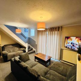 Comfortable Two Bedrooms House with Garden&free Parking and Free WiFi – hotel w mieście Woodham