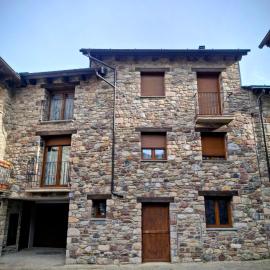 Apartamentos Casa Domec、カステホン・デ・ソスのホテル
