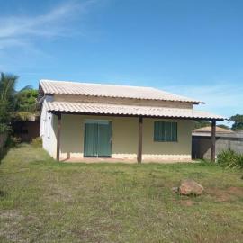 Casa de Temporada Unamar، فندق في Angelim