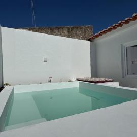 Casa da Palma w pool - Scandi decor -Portuguese feel, hotel u gradu 'Casebres'