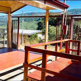 Casa con vista a valle de Dota y zona cafetalera