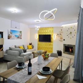 Koko's Apartment, hotel a Perivólia