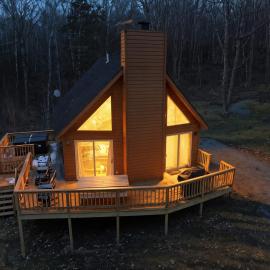 Family-Friendly Home w Hot Tub Fire Pit Games – hotel w mieście Swanton