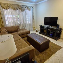 Casa Amplia en Mburucuya, hôtel à Asuncion