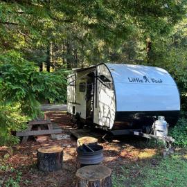 Little Foot RV – hotel w mieście Klamath