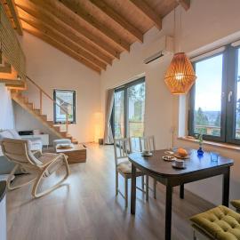Vacation home with a view of nature, home theater, fireplace, hotel a Greifenstein