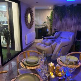 Thermo'Spa - Gîte Spa Privatif، فندق في كاليه