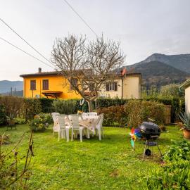 I Cuculi vacation home in Lucca، فندق في لوكّا