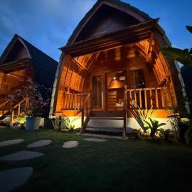 Qchen Cuan Cabin Amed，艾湄灣的飯店