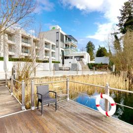 Seehotel Forst, hotel v mestu Forst