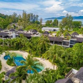 C254 Condo 2BR Pool View Short Walk to Beach, hotell i Thalang