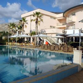 Hotel Sirenetta，伊索拉德萊費姆米內的飯店