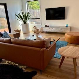 McCrae Retreat Brand New Home، فندق في McCrae
