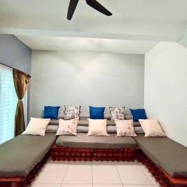 Animation Homes I Meru Raya IPOH I by Grab A Stay l 16pax max, hotel v mestu Ipoh