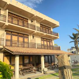 Arrow Beach Hotel