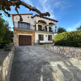 Casa Flor de Lis – hotel w mieście Torredembarra